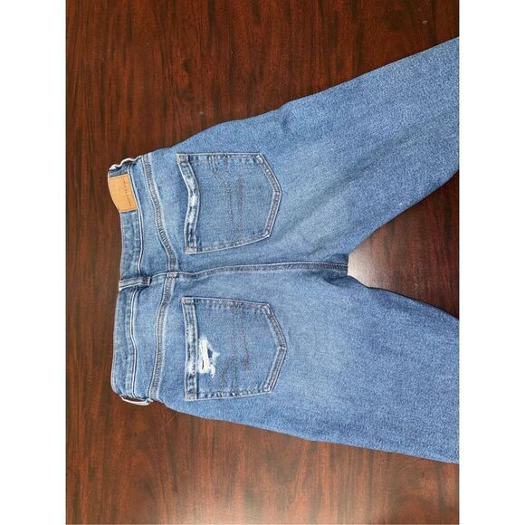 American Eagle Stretch Distressed Mom Jeans Size 4 X-Short - Picture 4 of 9